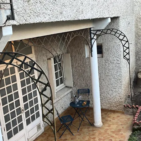 Aux 138 Guest house